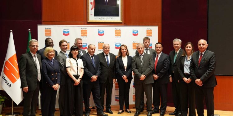 Algeria Signs Offshore Cooperation Deal with Chevron to Boost Hydrocarbon Output