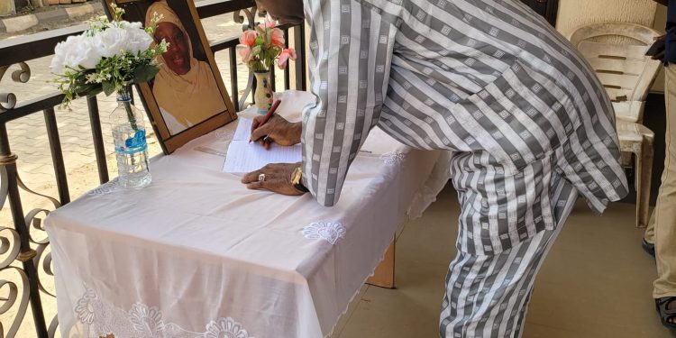 Ex-Nigerian High Commissioner to the UK Mourns as Dimeji Bankole’s mother Passes Away