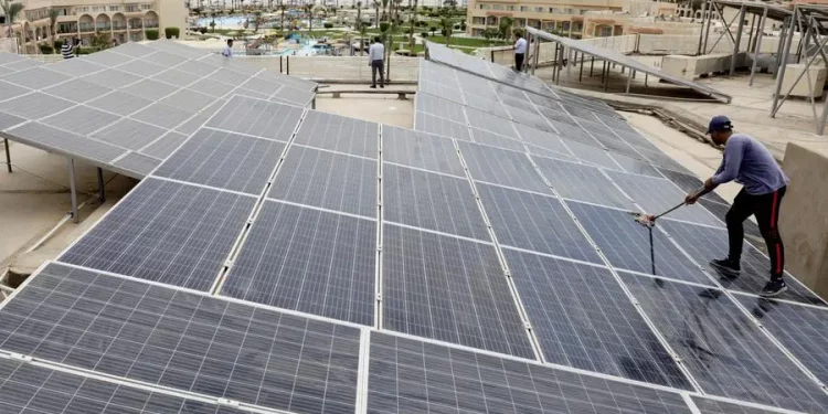 Egypt Turns to Solar Power Amid Soaring Gas Import Costs