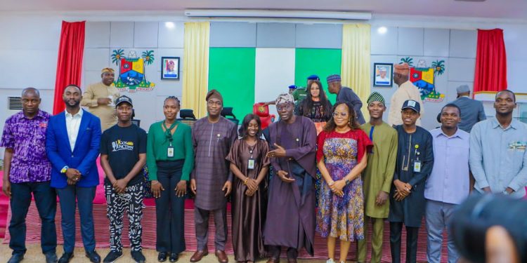 Nigeria: Lagos State Youth Parliament Meets the Executive Governor of Lagos