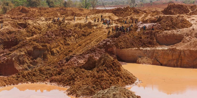 Mali Suspends Artisanal Mine Permits for Foreigners After Deadly Accidents