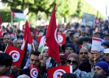 Tunisia Begins Trial of Opposition Leaders Amid Protests