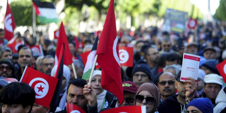Tunisia Begins Trial of Opposition Leaders Amid Protests