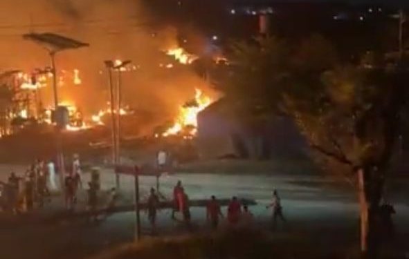 (VIDEO)NIGERIA : Tanker Fire Razes Otedola Under Bridge, Halts Traffic