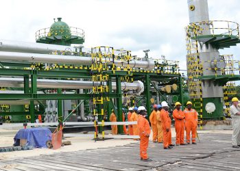 NNPC Slashes Petrol Price to N860/Litre, Matching Dangote Refinery’s Rate