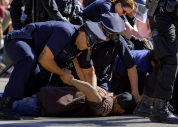 Italian Police Dismantle Migrant Smuggling Network, Arrest 15 Egyptians