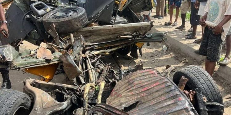 NIGERIA : Seven Killed, Four Injured in Lagos-Ibadan Expressway Accident