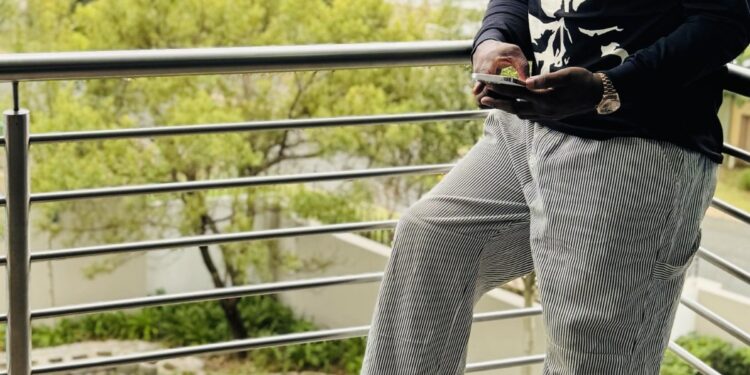 Court Remands Nigerian Hip Hop Star, Terry Apala For Alleged Naira Mutilation