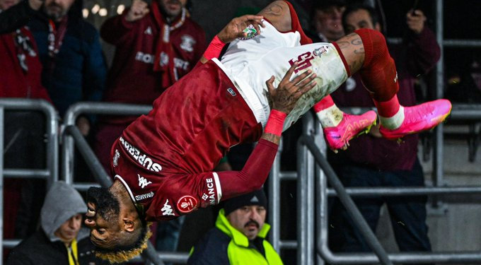 Gabonese Striker, Aaron Boupendza Dies After Tragic Fall From 11th Floor