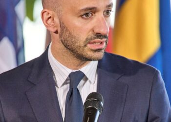 France Expels Algerian Officials in Tit-for-Tat Measure, Ties Now “Totally Blocked