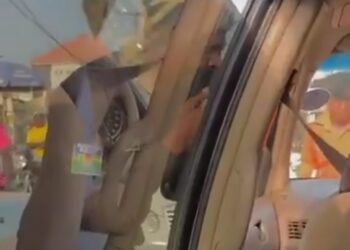 Nigeria: (VIDEO) Passengers Traumatised as Police Officers Assault Driver in Abuja