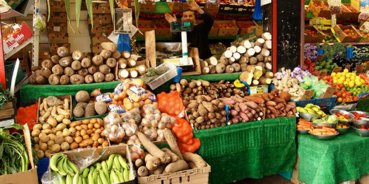Nigeria’s Inflation Rate Drops to 23.7%