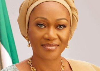 Nigeria’s First Lady Remi Tinubu Empowers South-East Midwives with Professional Kits