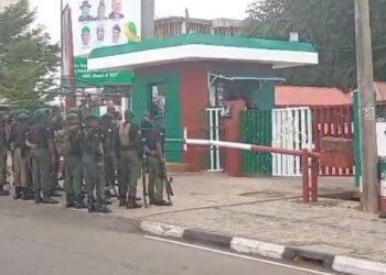 Nigeria: Heavily Armed Police Deployed at PDP Headquarters Ahead of Crucial Meeting