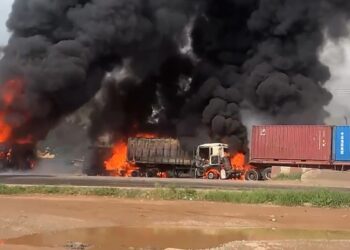 NIGERIA: Fuel Tanker Explodes on Lagos-Ibadan Expressway, Causes Heavy Traffic