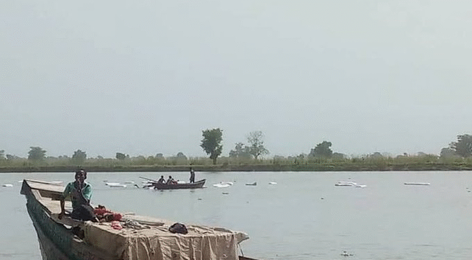 13 Dead as Boat Sinks on Niger River Near Benin Border