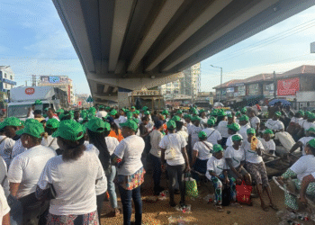 (VIDEO) Democracy Day Protest: Nigerians Gather at Ikeja Under Bridge to Demand Good Governance
