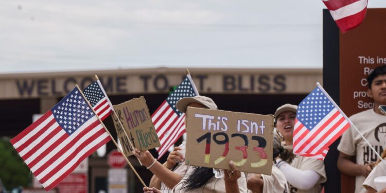 Uganda Agrees to Take in Deportees from US Under Temporary Arrangement