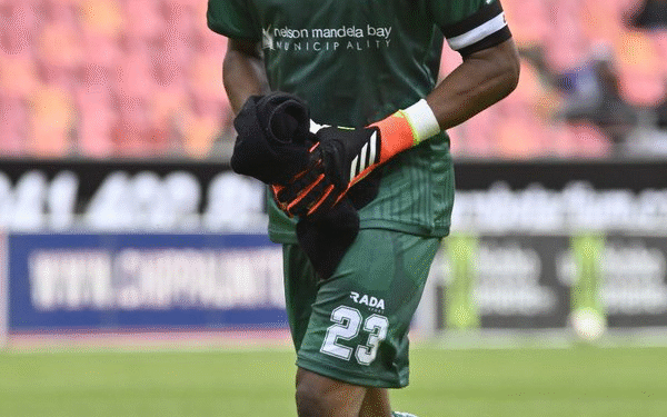 NIGERIA: Super Eagles Goalkeeper Nwabali Injured Ahead of World Cup Qualifiers