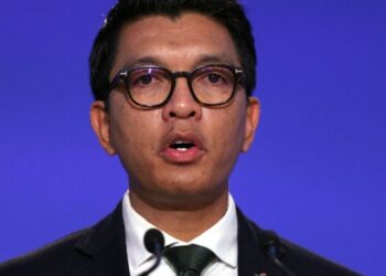 Madagascar President Dissolves Government Amid Deadly Protests