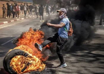 Madagascar President Pledges to Resign if Problems Persist