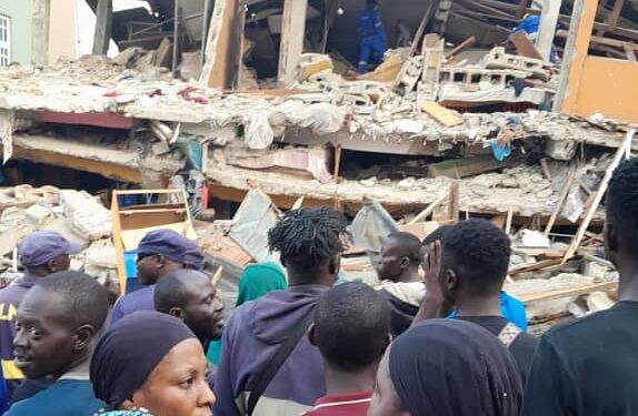 Nigeria: (VIDEO) Several Feared Trapped As Two-Storey Building Collapses in Ebute Metta Area of Lagos State