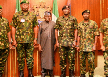 President Tinubu Holds Closed-Door Meeting With Service Chiefs at Presidential Villa
