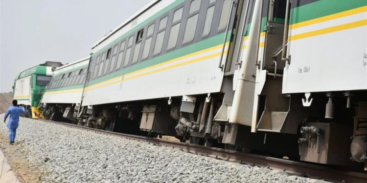Nigeria: Warri-Itakpe Train Derails in Kogi, Police Rescue Stranded Passengers