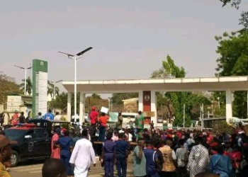 NIGERIA: Heavy Security Deployed as FCTA Workers Protest in Garki Over Unresolved Disputes