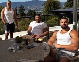 NIGERIA: Anthony Joshua Breaks Silence After Losing Two Friends in Lagos–Ibadan Crash