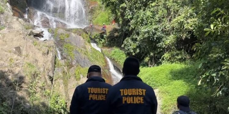 French Tourist Found Dead in Chad After Falling Off Cliff