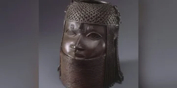 UK University Returns Looted African Artefacts to Nigeria