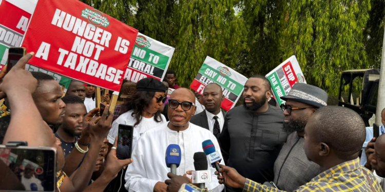 NIGERIA: Amaechi Joins Abuja Protest Against Senate’s Rejection of E-Transmission