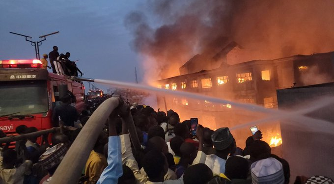 Kano Governor Seeks Nigerian Government Support to Tackle Singer Market Fire