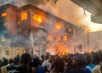 NIGERIA :Fire Engulfs Fatima Simra Multi-Purpose Market in Kano