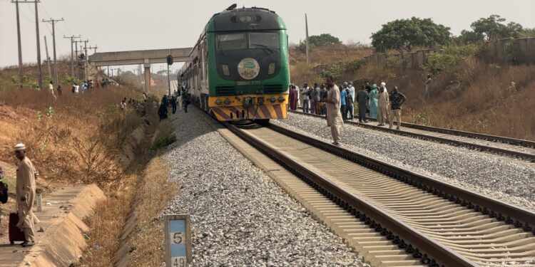 Nigeria: (VIDEO) Abuja-Kaduna Train Derails, Multiple Passengers Injured