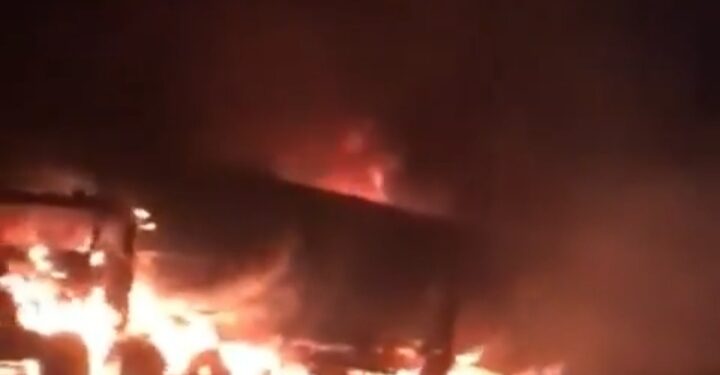 Nigeria: (VIDEO) Ajah Area of Lagos State Hit by Overnight Fire Outbreak