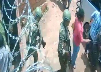 Uganda’s Opposition Leader Bobi Wine Accuses Government of Raiding Aide’s Home, Abducting Wife