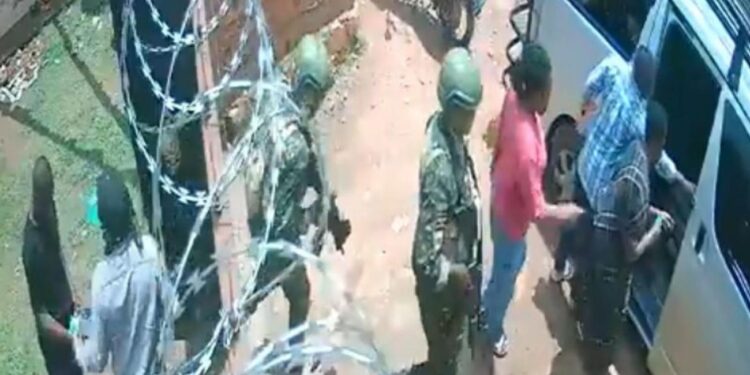 Uganda’s Opposition Leader Bobi Wine Accuses Government of Raiding Aide’s Home, Abducting Wife