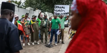 Nigeria Warns Citizens in South Africa to be Cautious After Protest Turns Violent