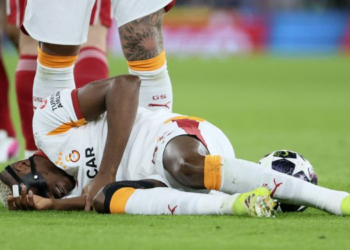 NIGERIA: Victor Osimhen Returns to Training After Fractured Arm