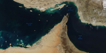 Strait of Hormuz Fully Reopened to Commercial Shipping Amid Ceasefire