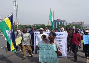 NIGERIA: Retired Police Officers Protest in Abuja Over Pension Scheme