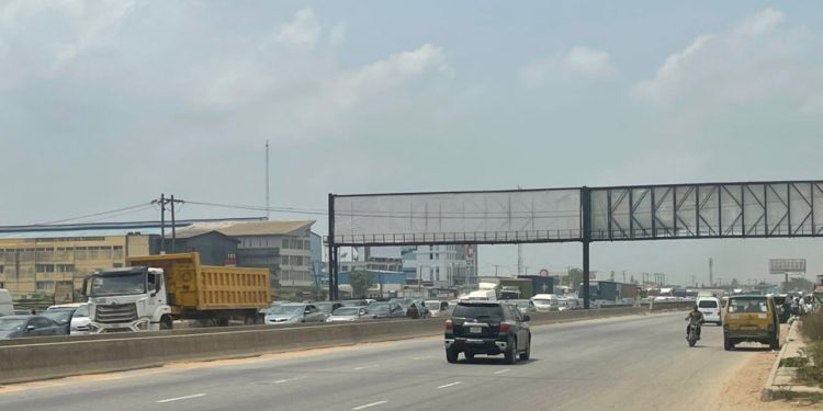 NIGERIA: Heavy Traffic Disrupts Lagos-Ibadan Expressway