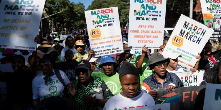 Ghana to Evacuate 300 Citizens from South Africa After Xenophobic Attacks