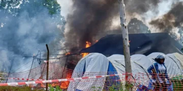 Crowd Attacks Ebola Treatment Tents in Eastern DR Congo After Dispute Over Body