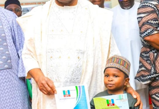 NIGERIA: 30-year-old APC Aspirant Mahmud Buba Completes Reps Screening in Kaduna