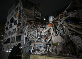 Twin Earthquakes Kill 32, Injure Over 700 in Venezuela as Buildings Collapse