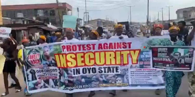 Nigeria: (VIDEO) Oyo Residents Rally on Iwo Road as 38-Day Ordeal of Abducted Pupils and Teachers Continues