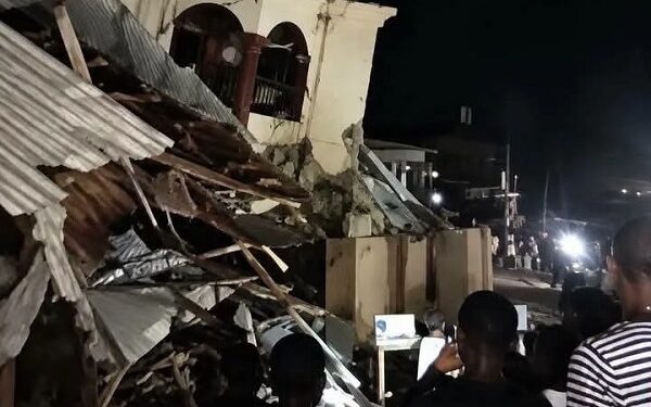 Nigeria: (VIDEO) Three-Storey Hostel Collapses in Anambra, Students Feared Trapped as Rescue Efforts Continue